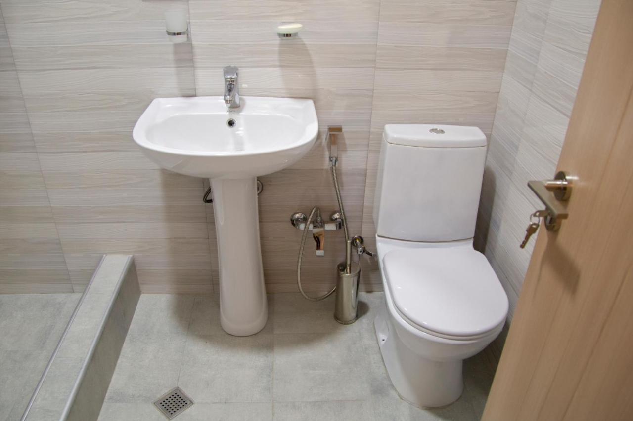 Family Hotel Triston Тбілісі Екстер'єр фото