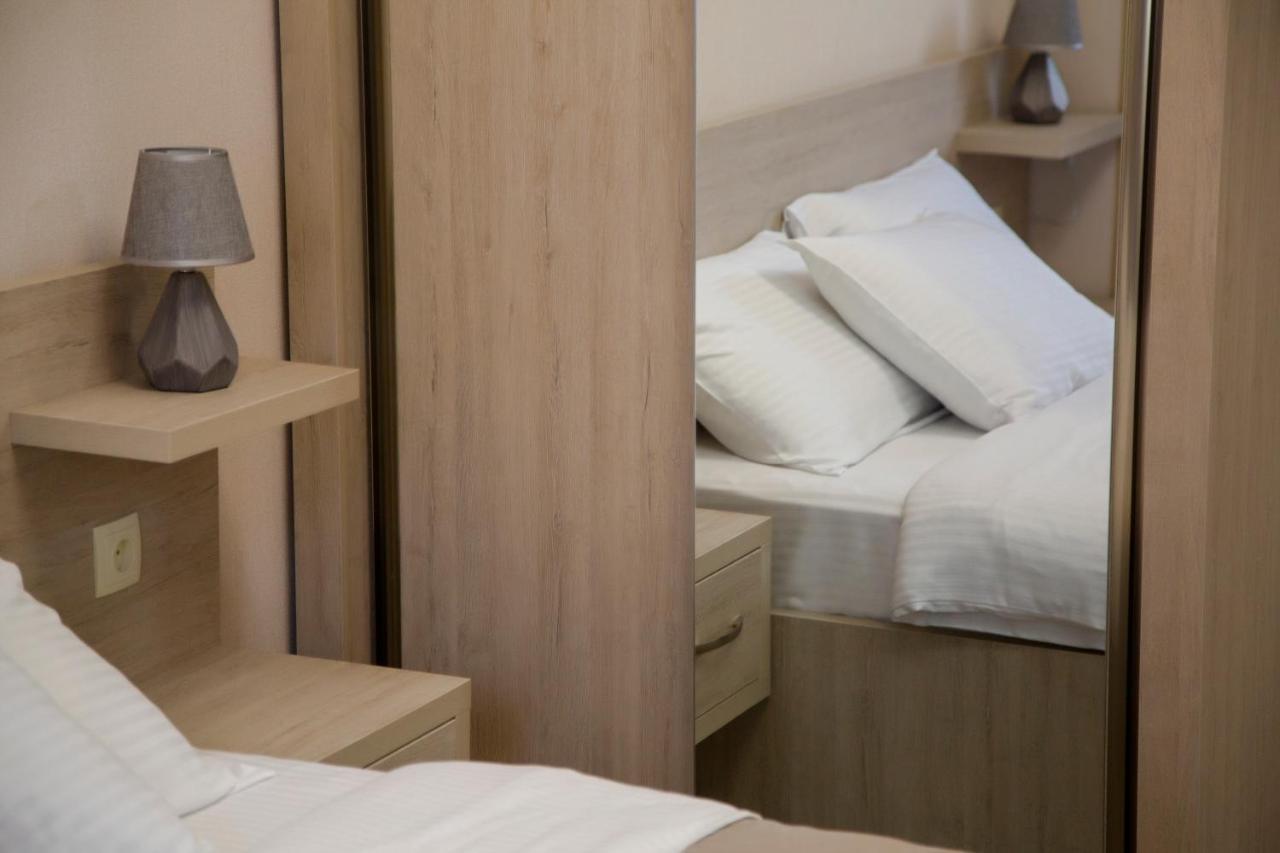 Family Hotel Triston Тбілісі Екстер'єр фото