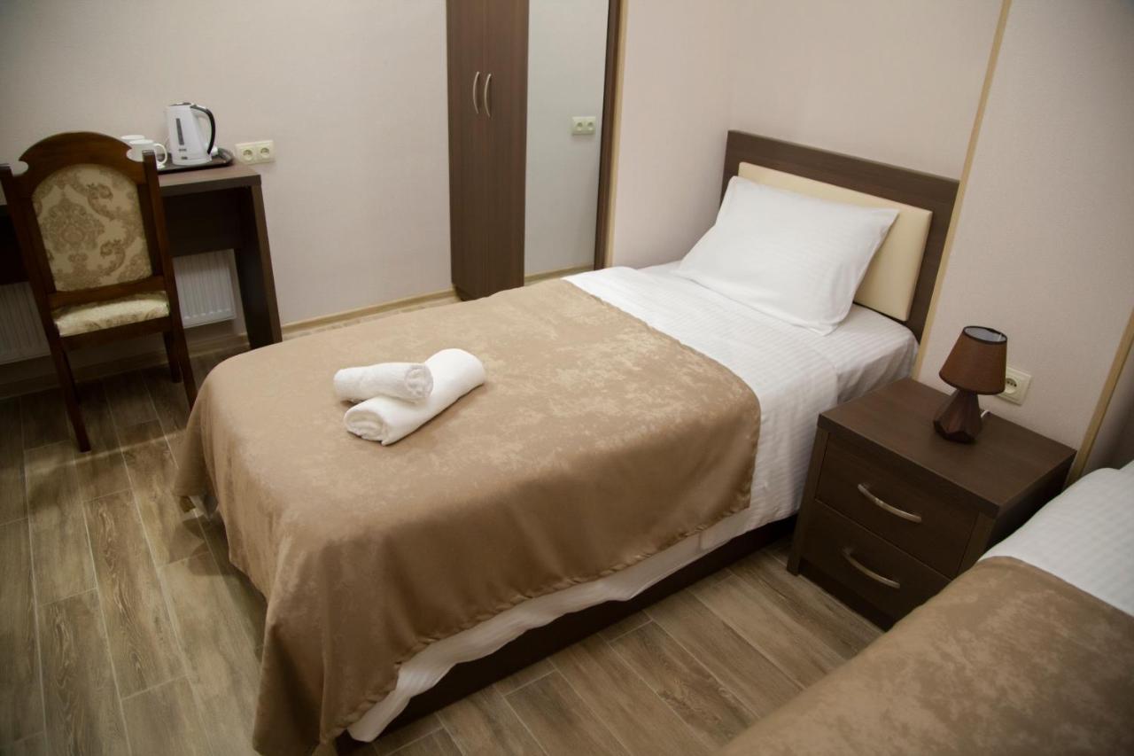 Family Hotel Triston Тбілісі Екстер'єр фото