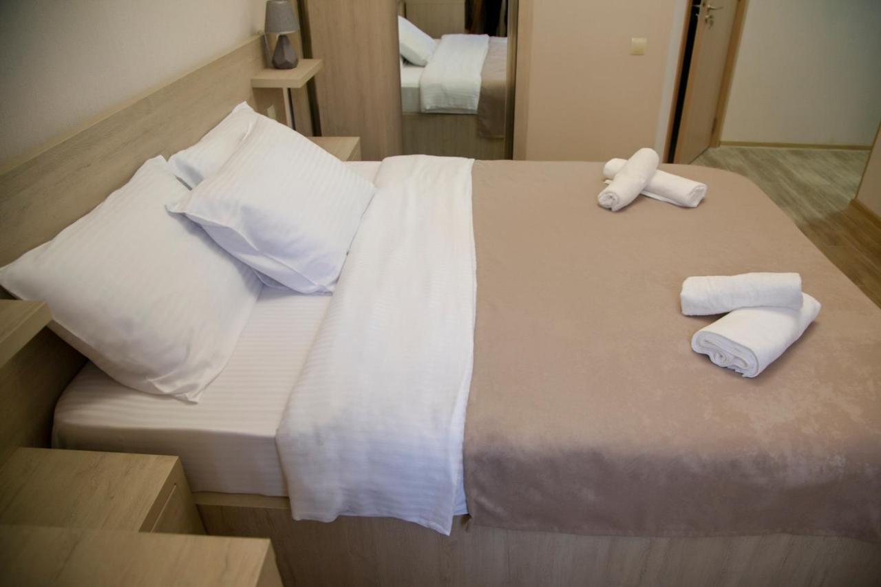 Family Hotel Triston Тбілісі Екстер'єр фото