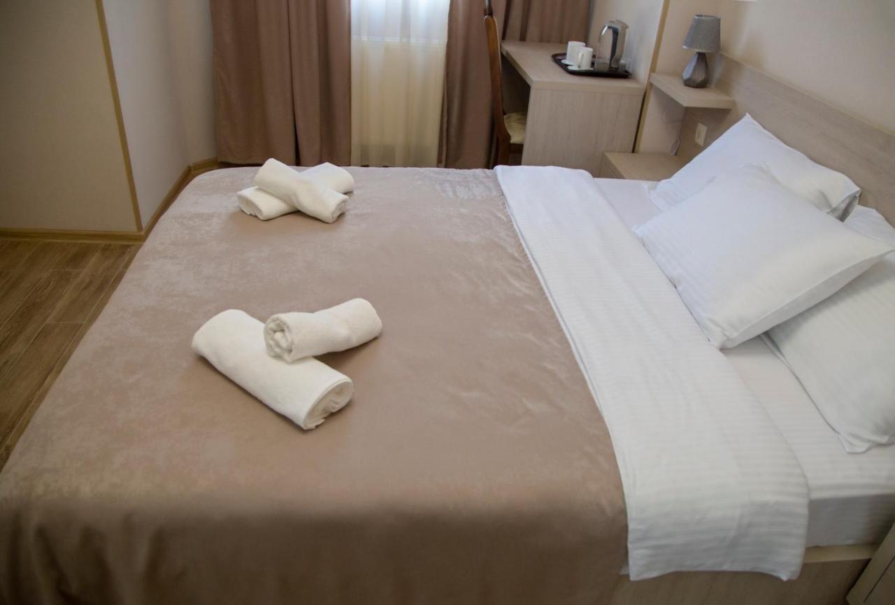 Family Hotel Triston Тбілісі Екстер'єр фото