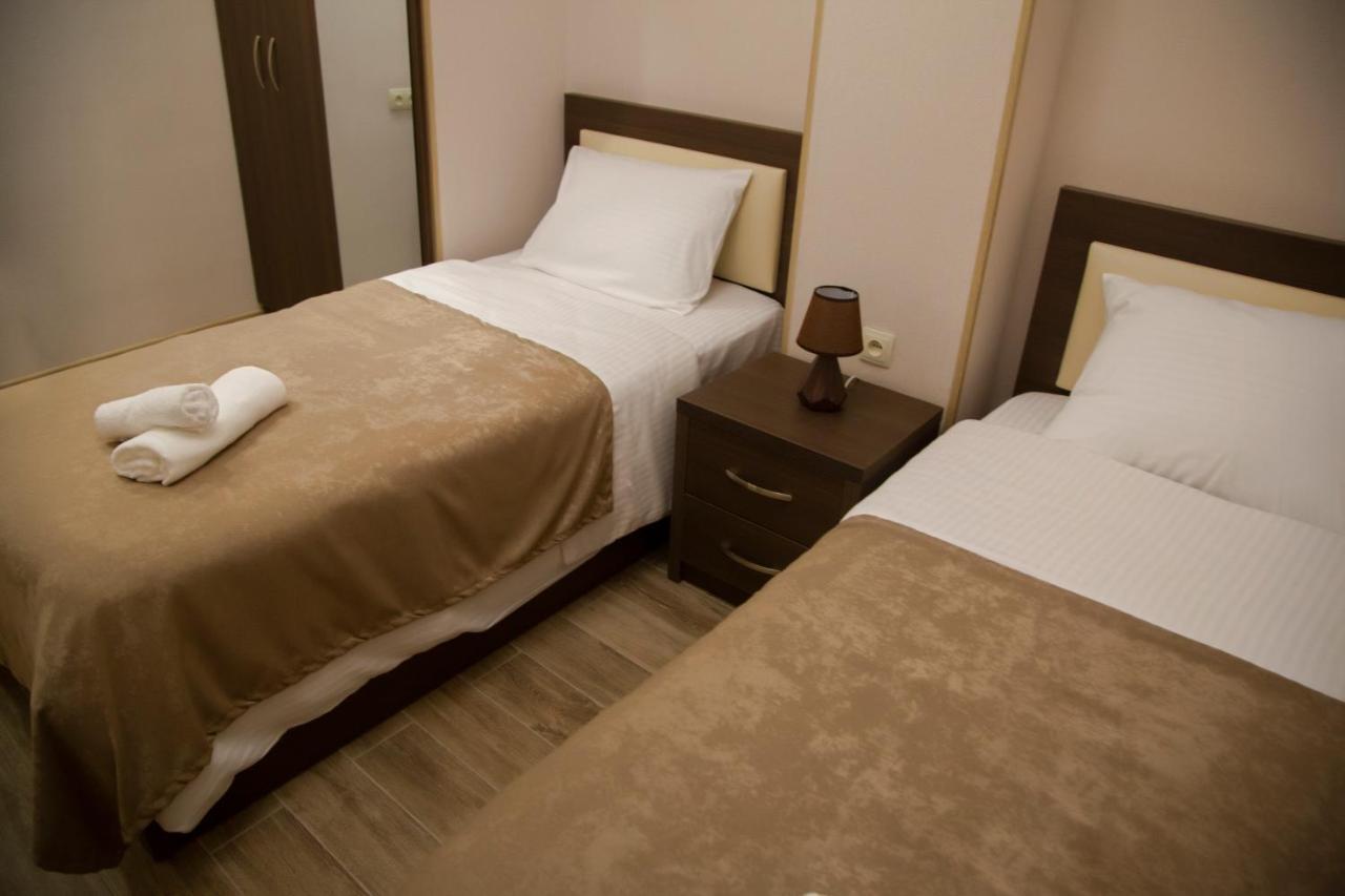 Family Hotel Triston Тбілісі Екстер'єр фото