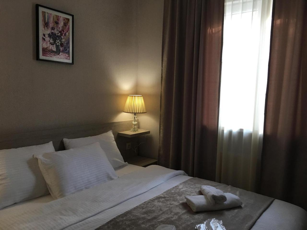 Family Hotel Triston Тбілісі Екстер'єр фото