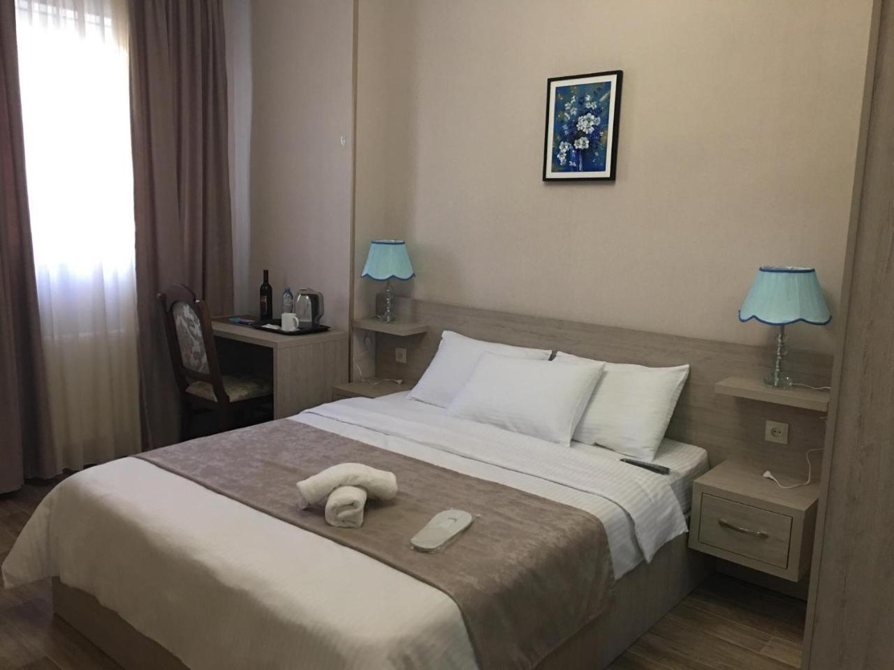 Family Hotel Triston Тбілісі Екстер'єр фото